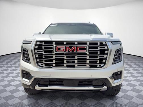 White Frost Tricoat 2025 GMC Yukon Denali