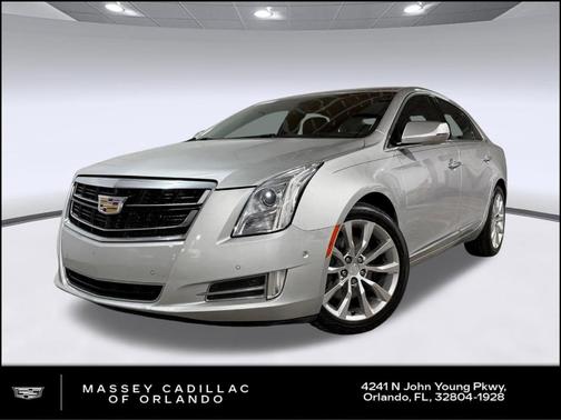 Radiant Silver Metallic 2017 Cadillac XTS Luxury