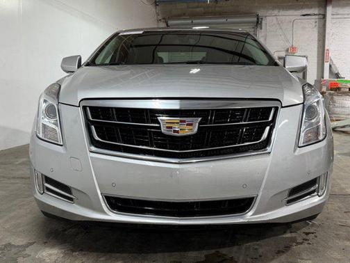 Radiant Silver Metallic 2017 Cadillac XTS Luxury