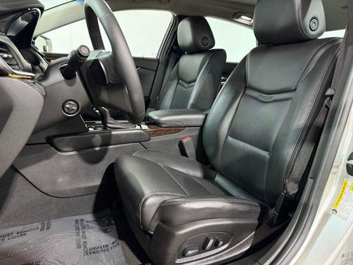 Radiant Silver Metallic 2017 Cadillac XTS Luxury