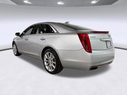 Radiant Silver Metallic 2017 Cadillac XTS Luxury