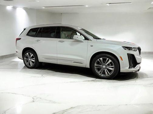 2025 Cadillac XT6 Premium Luxury FWD