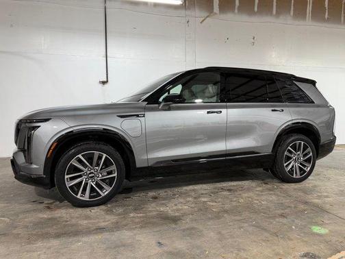 Argent Silver Metallic 2026 Cadillac VISTIQ Sport