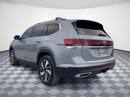 Silver Mist Metallic 2024 Volkswagen Atlas 2.0T SEL