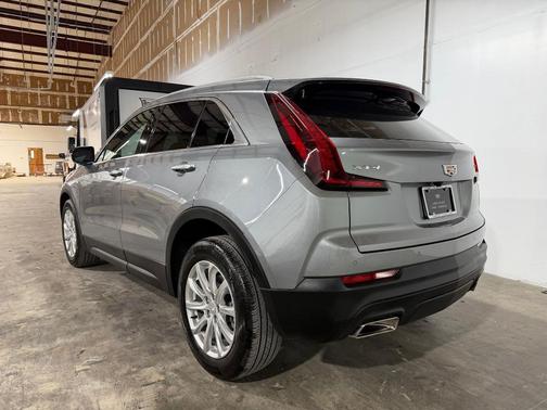 Argent Silver Metallic 2023 Cadillac XT4 Luxury