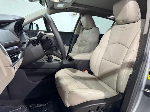 Argent Silver Metallic 2023 Cadillac XT4 Luxury