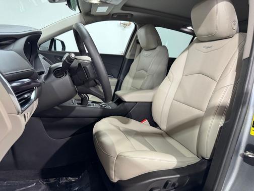 Argent Silver Metallic 2023 Cadillac XT4 Luxury