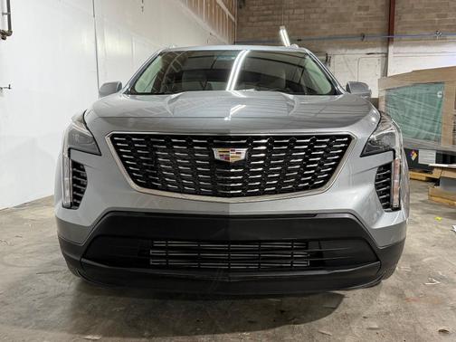 Argent Silver Metallic 2023 Cadillac XT4 Luxury