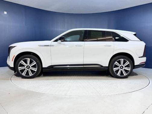 2025 Cadillac Escalade IQ Luxury 2