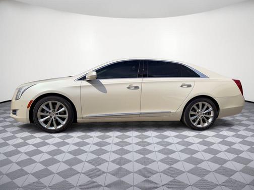 White Diamond Tricoat 2014 Cadillac XTS Premium