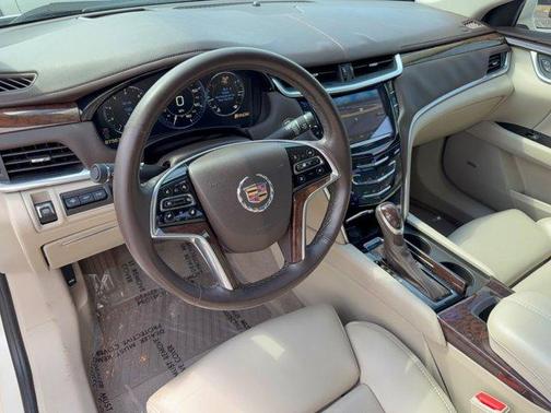 White Diamond Tricoat 2014 Cadillac XTS Premium
