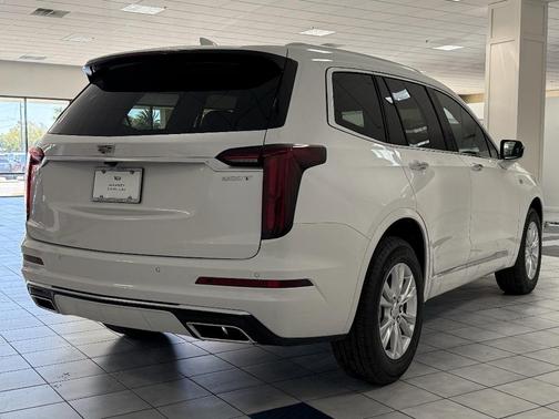 2025 Cadillac XT6 Luxury FWD