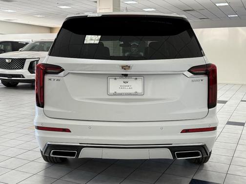 2025 Cadillac XT6 Luxury FWD