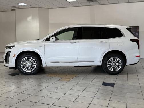 2025 Cadillac XT6 Luxury FWD
