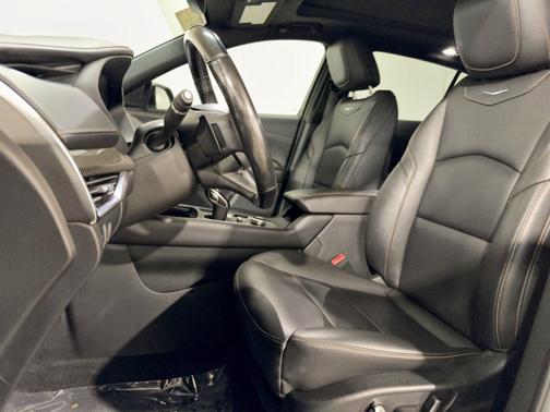Stellar Black Metallic 2020 Cadillac XT4 Sport