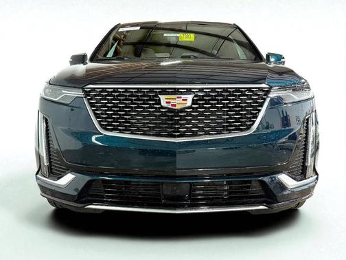 2025 Cadillac XT6 Premium Luxury FWD