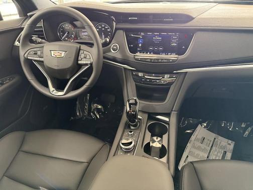 2025 Cadillac XT6 Luxury FWD