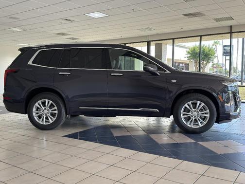 2025 Cadillac XT6 Luxury FWD
