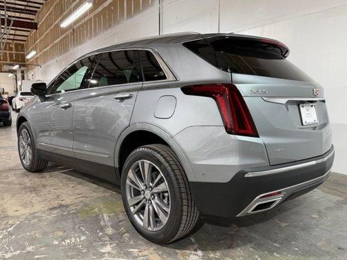 Argent Silver Metallic 2026 Cadillac XT5 Premium Luxury