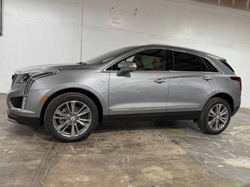 Argent Silver Metallic 2026 Cadillac XT5 Premium Luxury