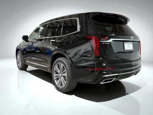 2025 Cadillac XT6 Premium Luxury FWD