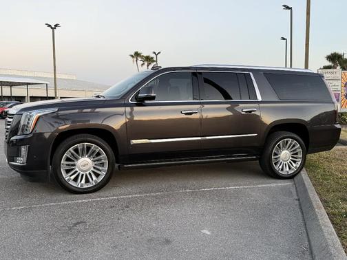 2018 Cadillac Escalade ESV Platinum
