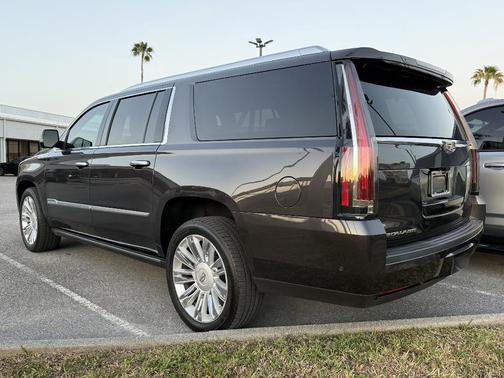 2018 Cadillac Escalade ESV Platinum