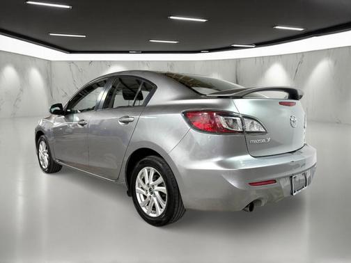 2013 Mazda Mazda3 i Touring