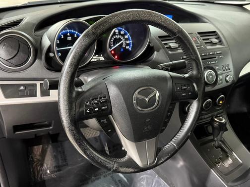 2013 Mazda Mazda3 i Touring