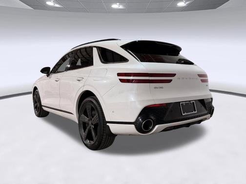 Uyuni White 2023 Genesis GV70 2.5T AWD