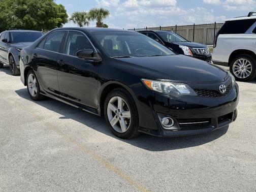 2014 Toyota Camry SE