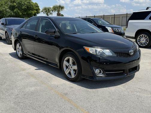 2014 Toyota Camry SE