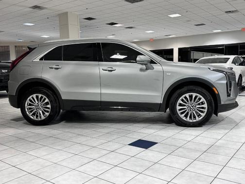 2025 Cadillac XT4 Premium Luxury