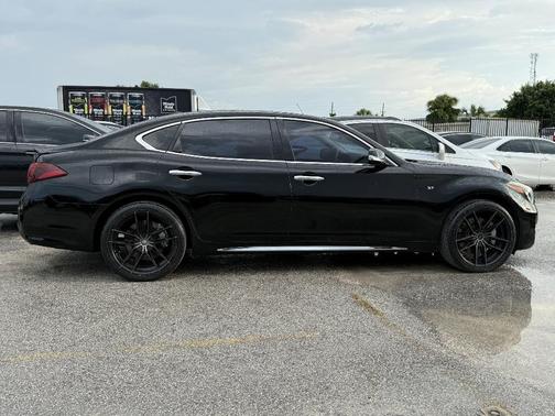 2019 INFINITI Q70L 3.7X LUXE