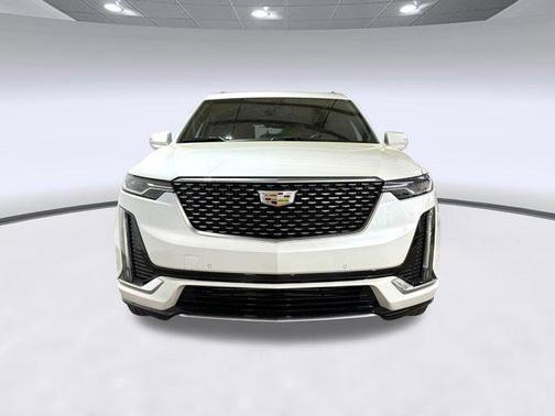 Crystal White Tricoat 2023 Cadillac XT6 Luxury FWD