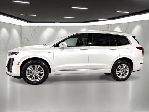 2023 Cadillac XT6 Luxury FWD