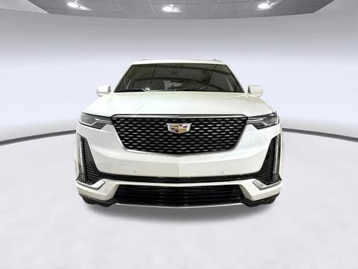 Crystal White Tricoat 2023 Cadillac XT6 Luxury FWD