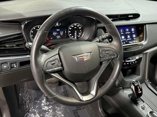 2023 Cadillac XT6 Luxury FWD