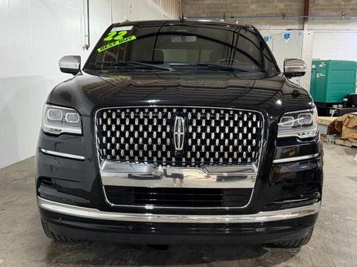 Infinite Black Metallic Clearcoat 2022 Lincoln Navigator Black Label