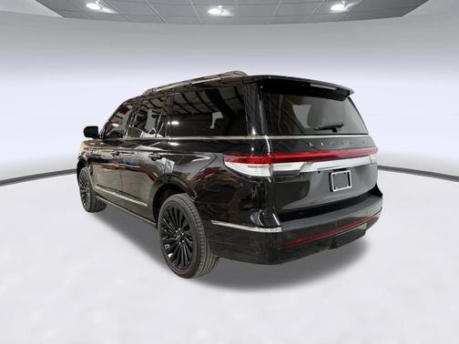 Infinite Black Metallic Clearcoat 2022 Lincoln Navigator Black Label