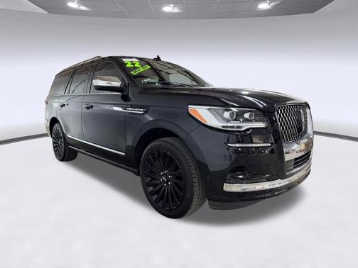 Infinite Black Metallic Clearcoat 2022 Lincoln Navigator Black Label