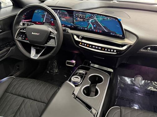 Argent Silver Metallic 2026 Cadillac LYRIQ V Premium