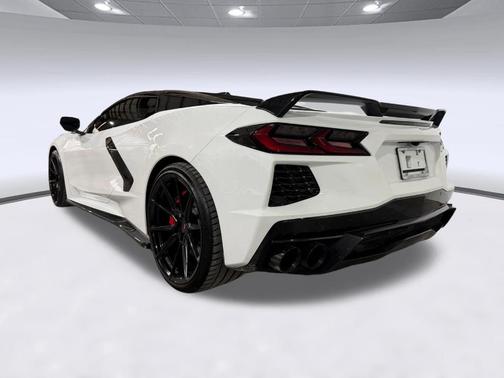 Arctic White 2023 Chevrolet Corvette Stingray w/2LT