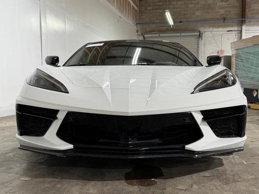 Arctic White 2023 Chevrolet Corvette Stingray w/2LT