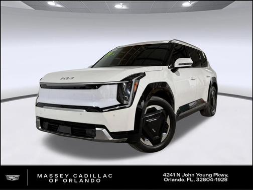 Snow White Pearl 2024 Kia EV9 Land