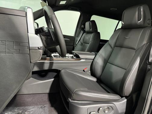 2025 Cadillac Escalade ESV Luxury