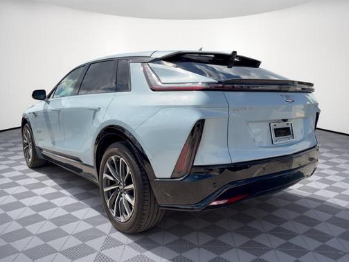 Nimbus Metallic 2024 Cadillac LYRIQ Sport