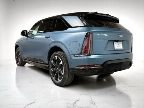 2025 Cadillac Escalade Sport