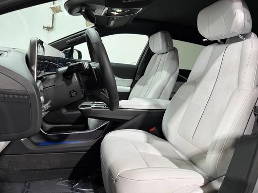 Argent Silver Metallic 2026 Cadillac LYRIQ Sport