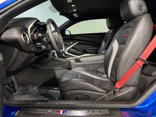 Hyper Blue Metallic 2016 Chevrolet Camaro 2SS